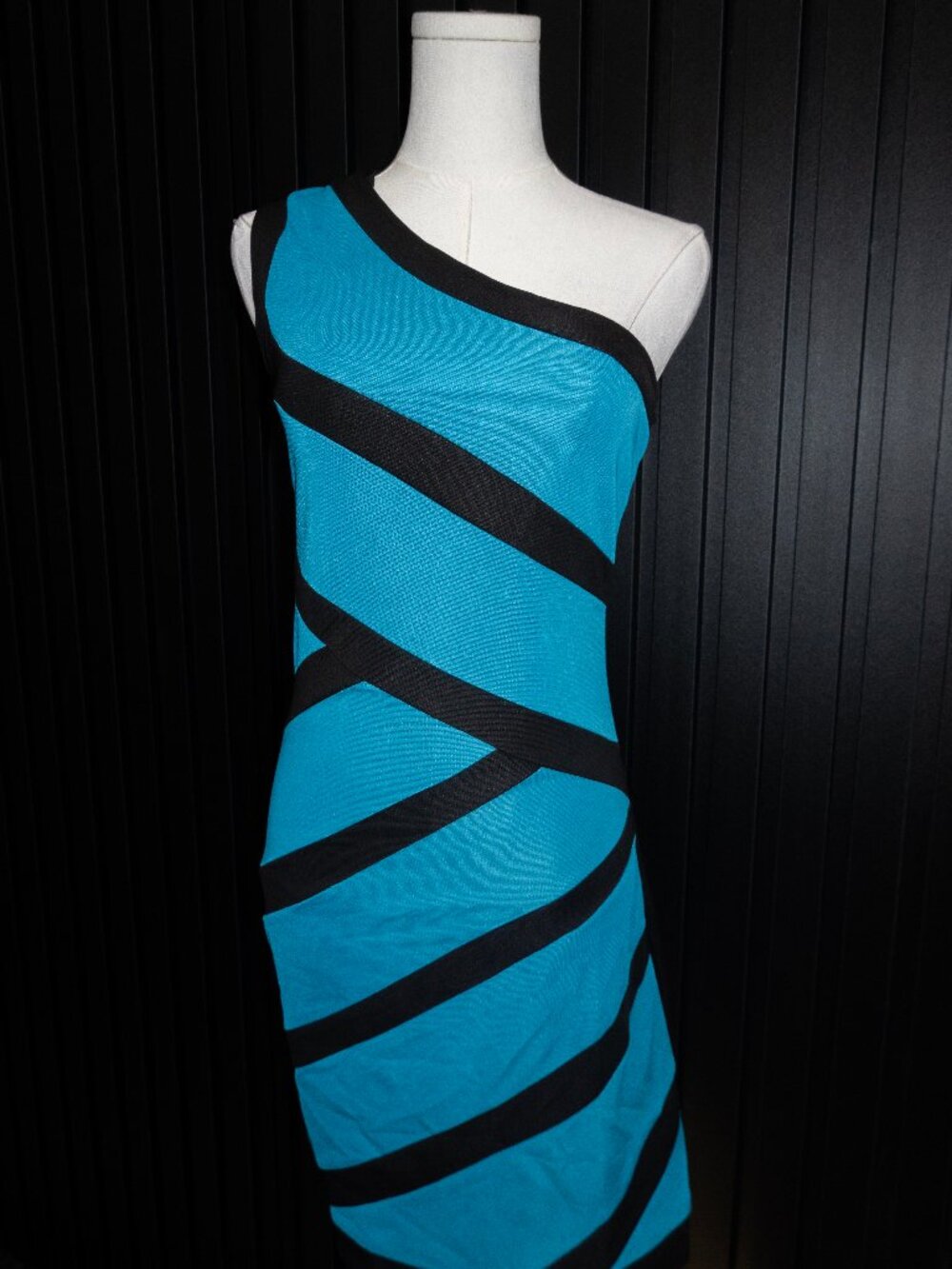 One Shoulder Colorblock Diagonal Stripe Bodycon Midi Dress Blue Black